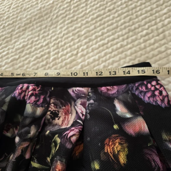 TED BAKER Floral Black Skirt Size TB4 (10) - Picture 3 of 6